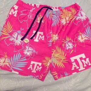 A&M women’s pink shorts sz. XL nwt